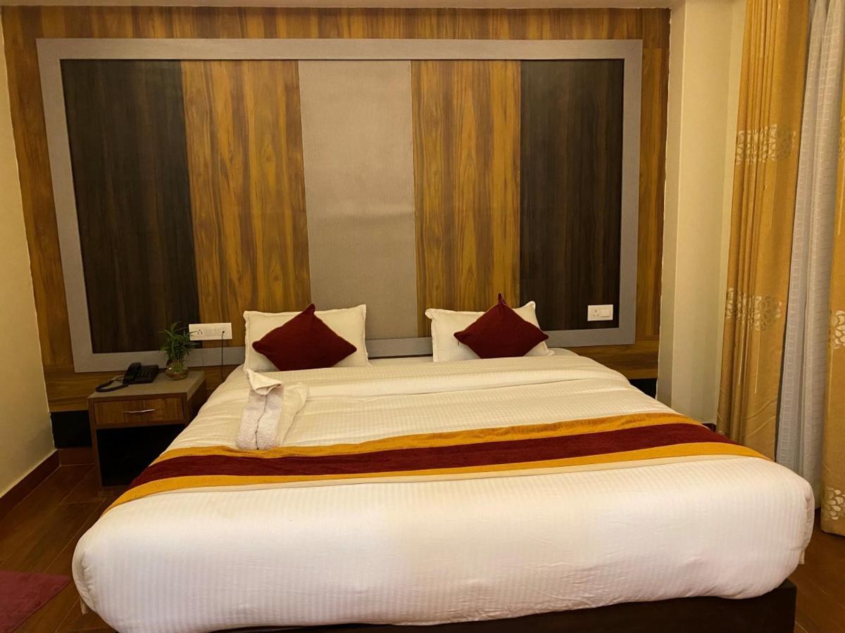 Hotel Murano Pokhara Ngoại thất bức ảnh