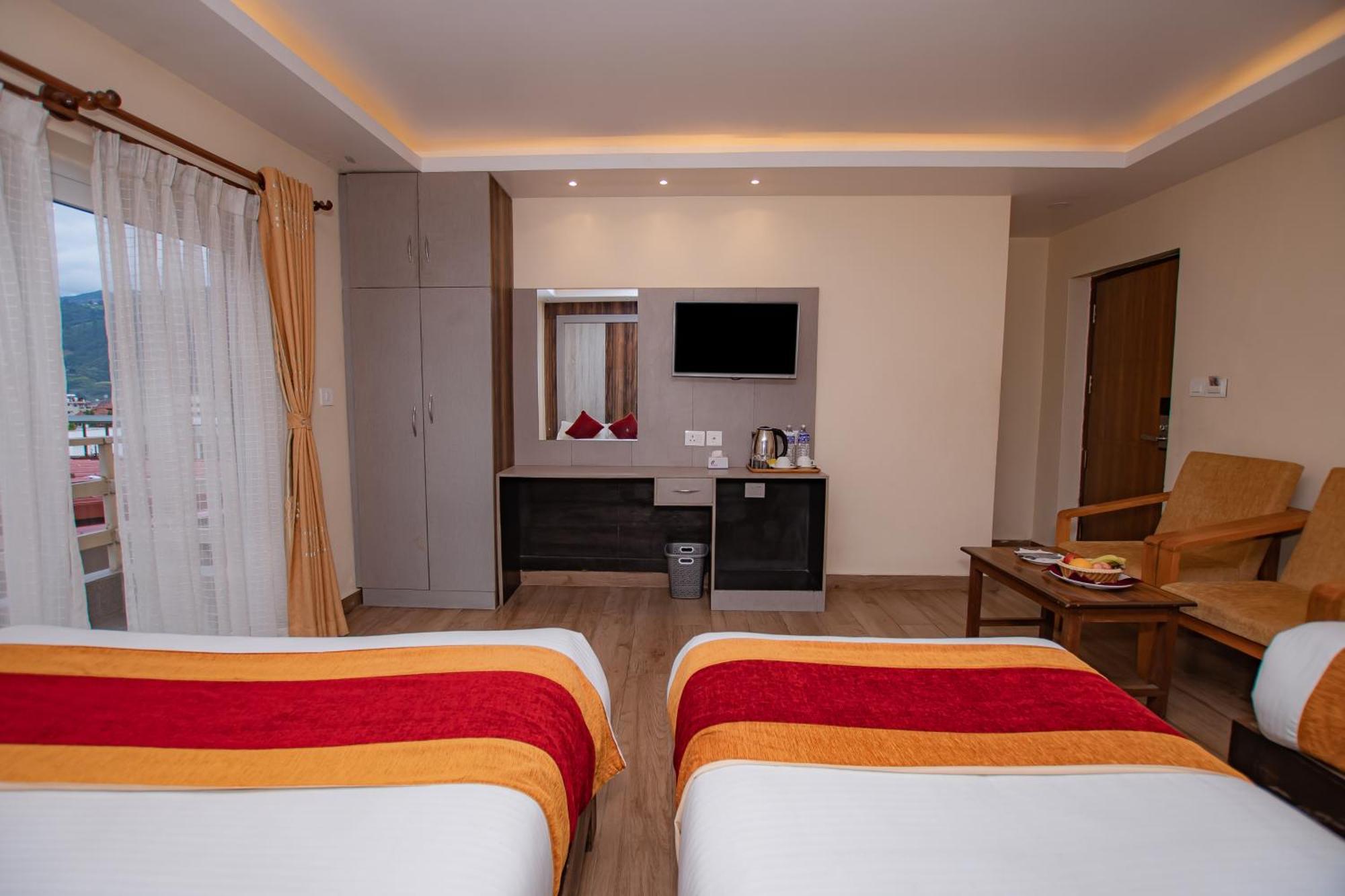 Hotel Murano Pokhara Ngoại thất bức ảnh