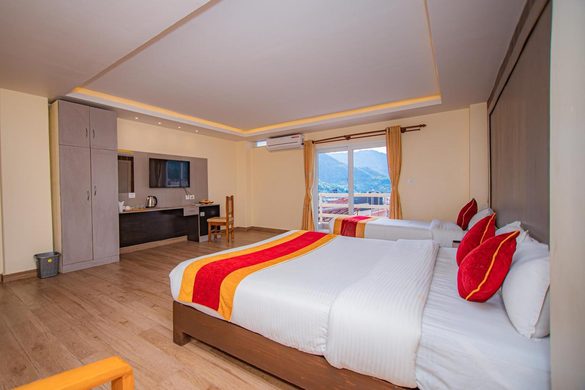 Hotel Murano Pokhara Ngoại thất bức ảnh