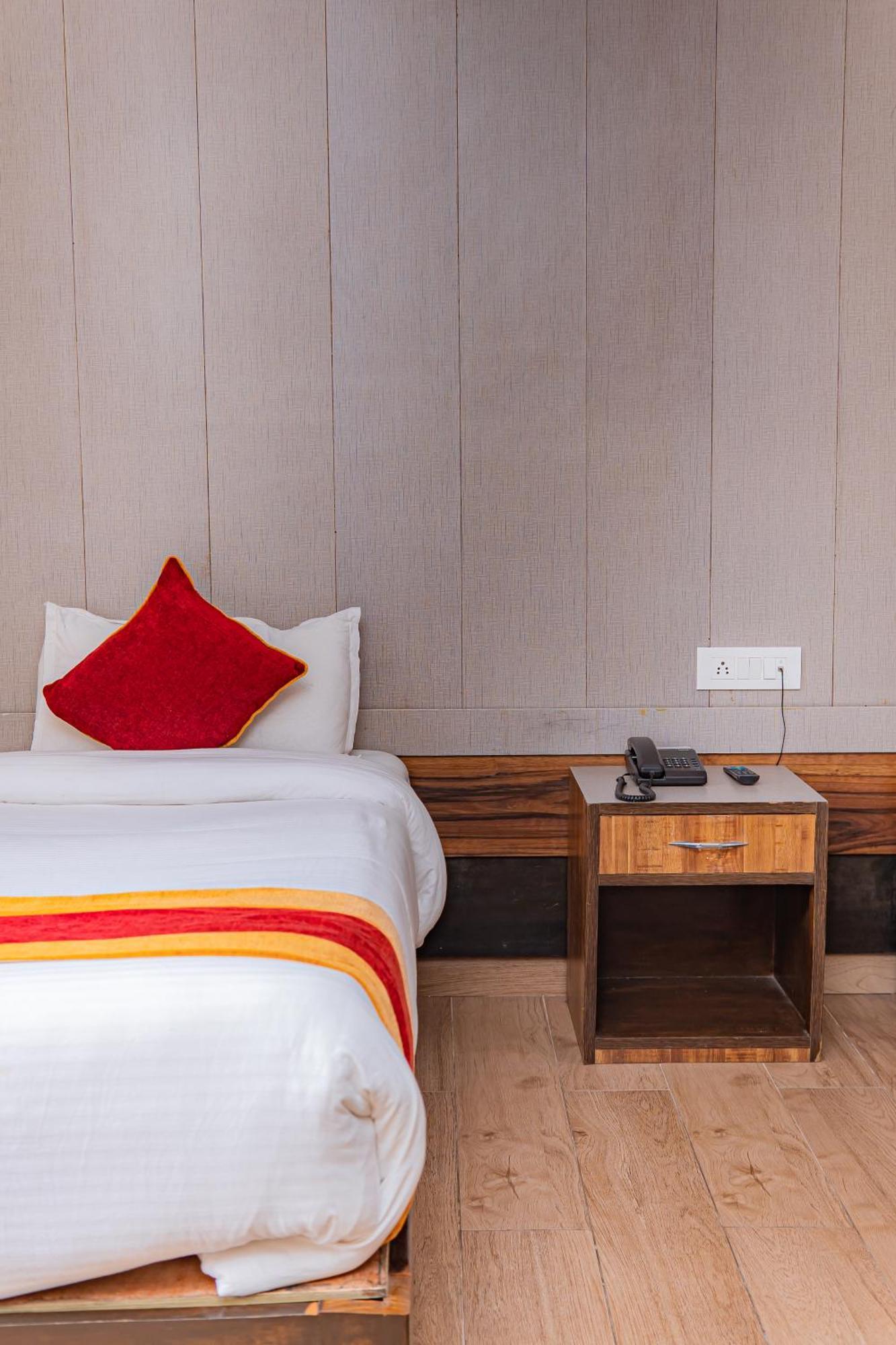 Hotel Murano Pokhara Ngoại thất bức ảnh