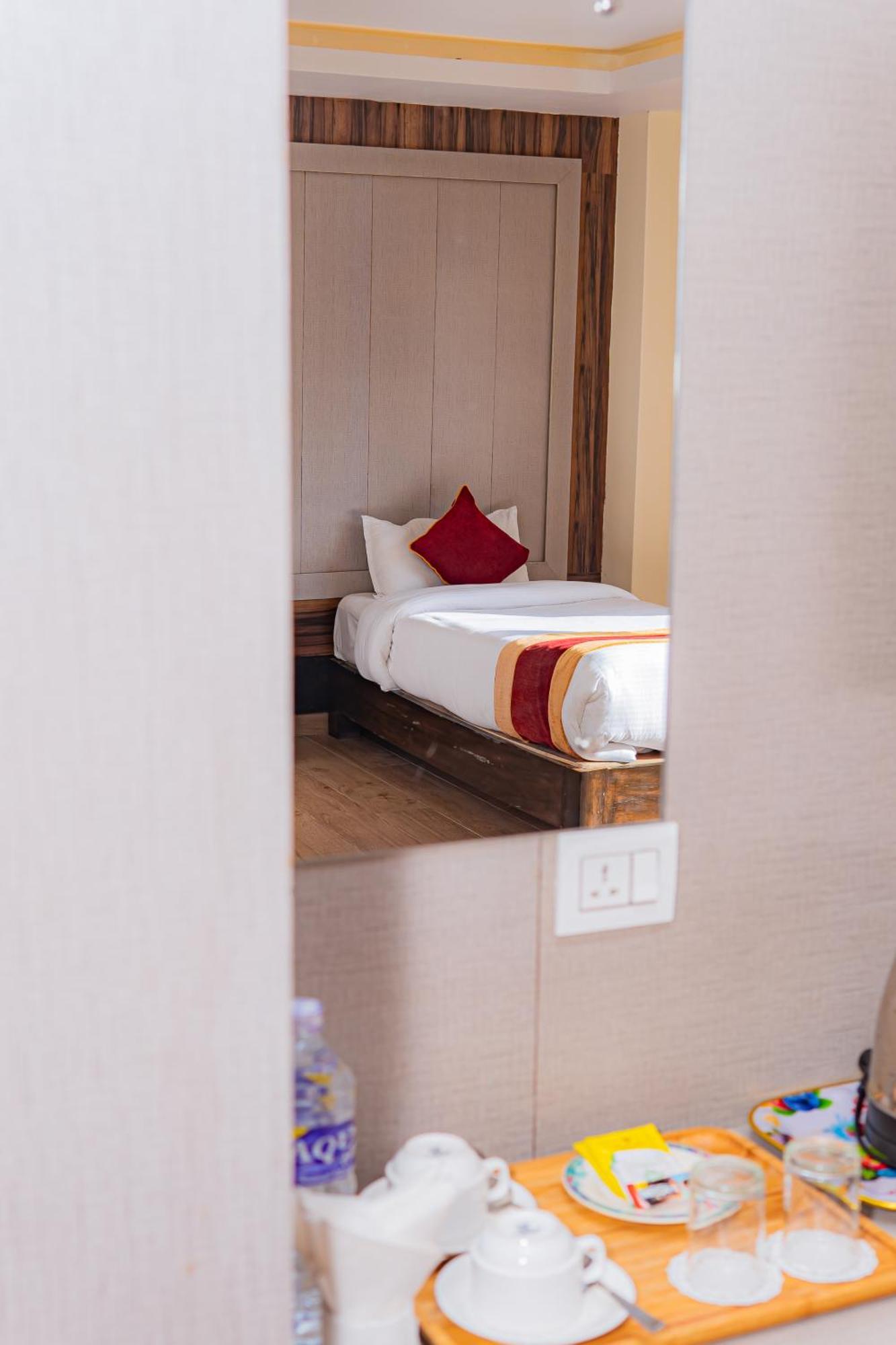 Hotel Murano Pokhara Ngoại thất bức ảnh
